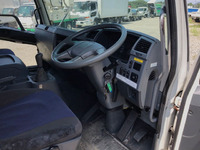 三菱ふそうファイターアルミウイング中型（4t）[写真34]