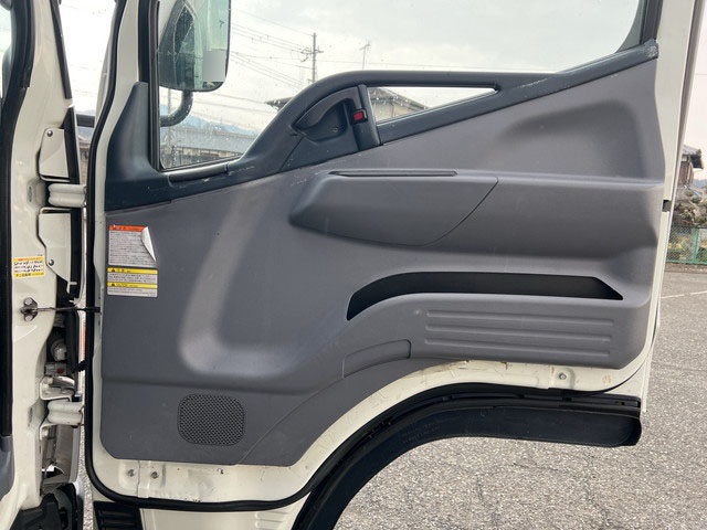 三菱ふそうキャンター冷凍車（冷蔵車）小型（2t・3t）[写真20]