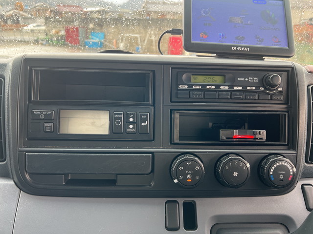 三菱ふそうキャンター冷凍車（冷蔵車）小型（2t・3t）[写真28]