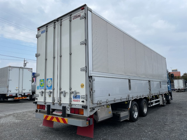 いすゞギガアルミウイング大型（10t）[写真02]