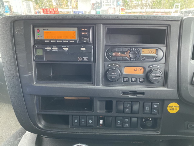 いすゞギガアルミウイング大型（10t）[写真32]