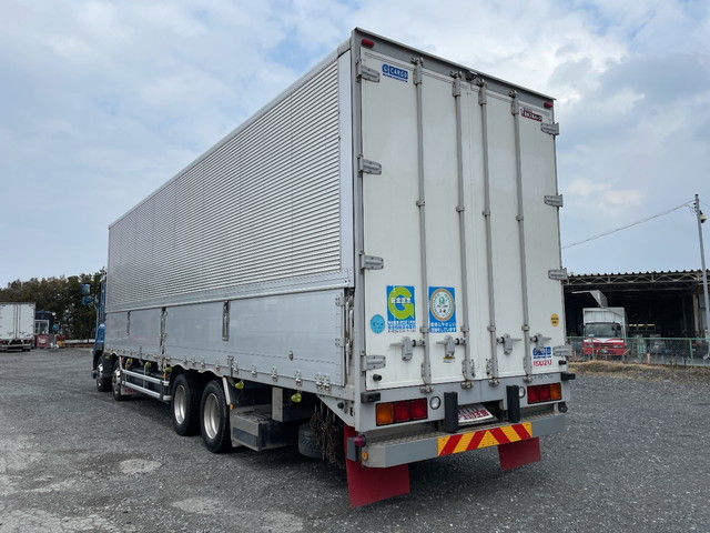 いすゞギガアルミウイング大型（10t）[写真04]