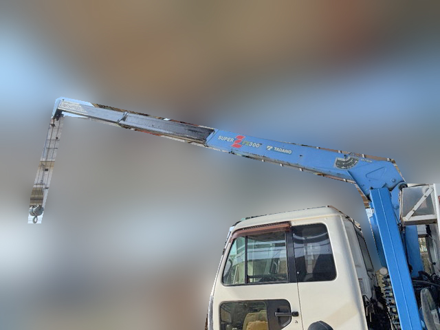 UDトラックスコンドルセルフクレーン3段増トン（6t・8t）[写真12]