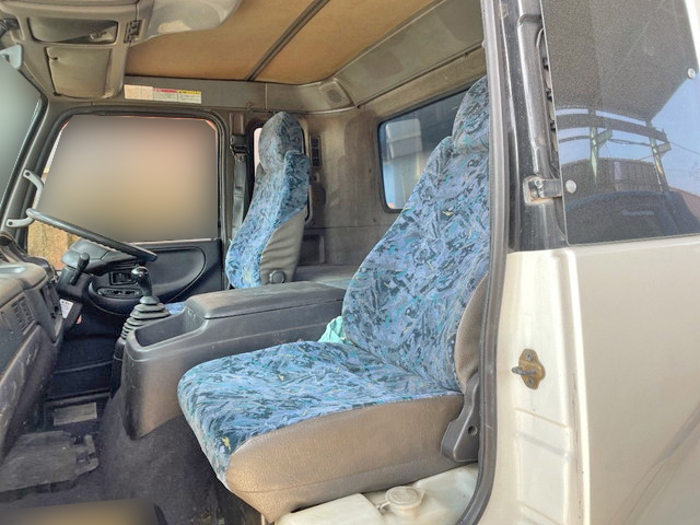 UDトラックスコンドルセルフクレーン3段増トン（6t・8t）[写真34]