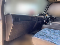 UDトラックスコンドルセルフクレーン3段増トン（6t・8t）[写真35]