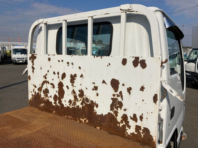 いすゞエルフ平ボディ小型（2t・3t）[写真11]