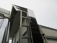 三菱ふそうスーパーグレートダンプ大型（10t）[写真12]