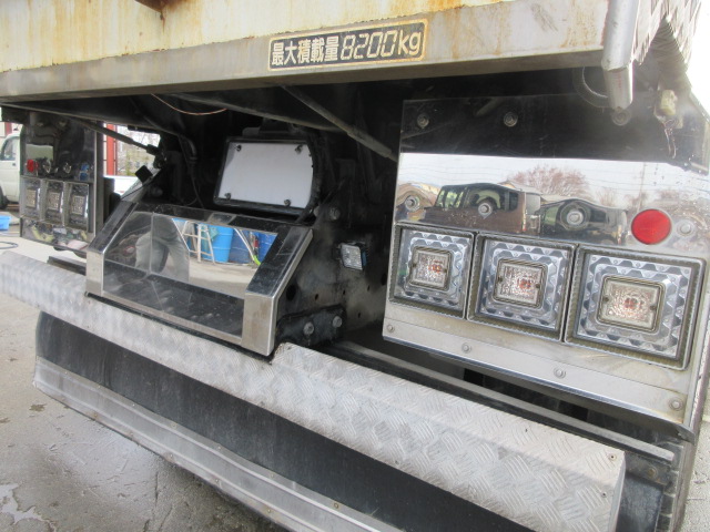 三菱ふそうスーパーグレートダンプ大型（10t）[写真08]