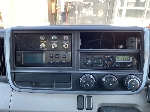 三菱ふそうキャンター冷凍車（冷蔵車）小型（2t・3t）[写真33]