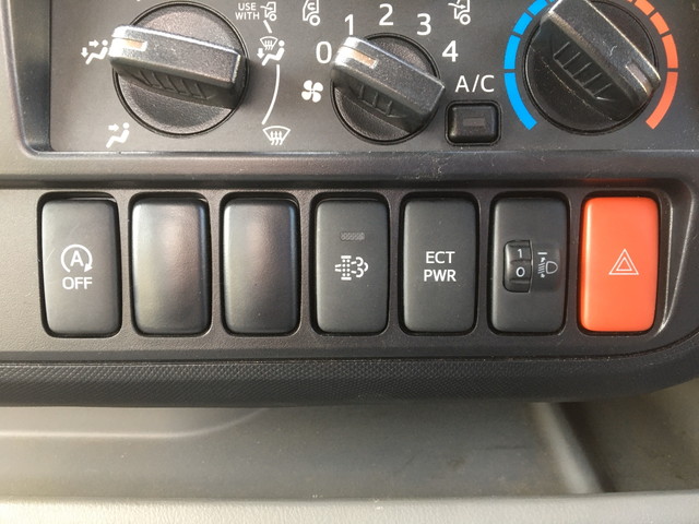 日野デュトロ平ボディ小型（2t・3t）[写真28]