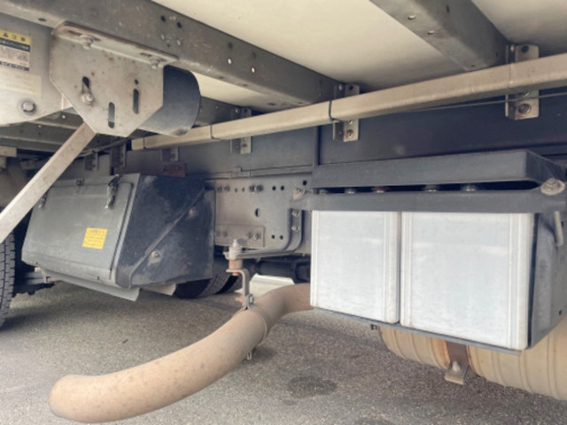 三菱ふそうファイターアルミウイング中型（4t）[写真25]