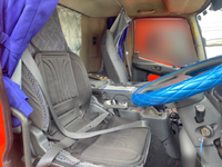 三菱ふそうファイターアルミウイング中型（4t）[写真32]