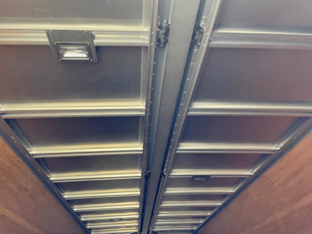 三菱ふそうファイターアルミウイング中型（4t）[写真06]