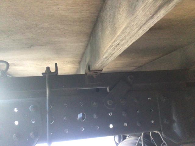 三菱ふそうキャンター平ボディ小型（2t・3t）[写真11]