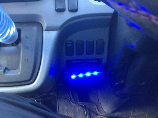 三菱ふそうキャンター平ボディ小型（2t・3t）[写真22]