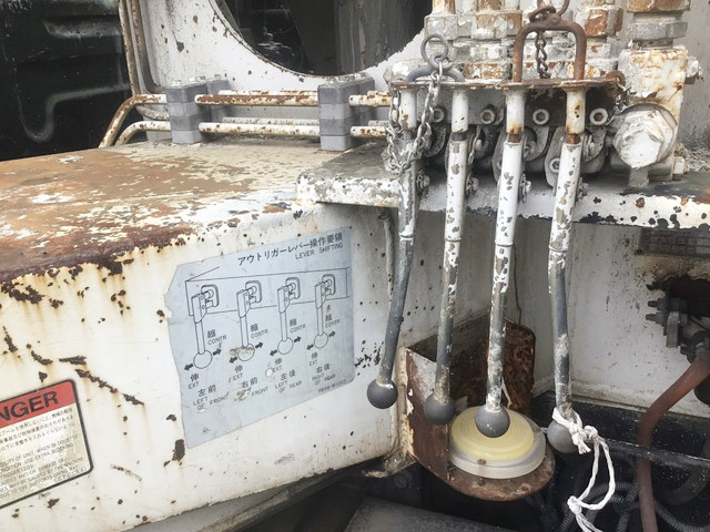 いすゞギガコンクリートポンプ車大型（10t）[写真05]