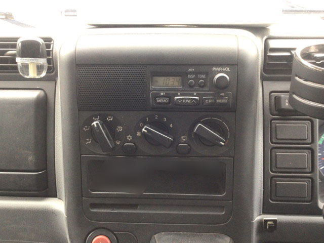 三菱ふそうキャンター平ボディ小型（2t・3t）[写真24]