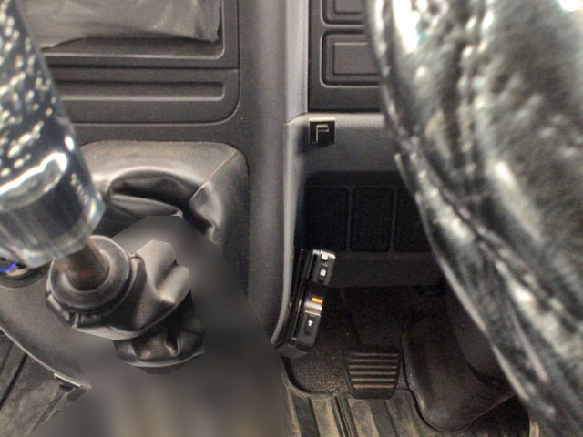 三菱ふそうキャンター平ボディ小型（2t・3t）[写真26]