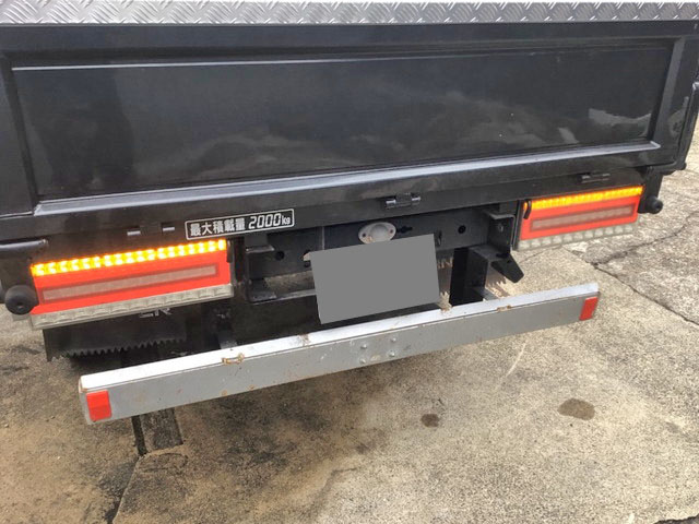 三菱ふそうキャンター平ボディ小型（2t・3t）[写真09]