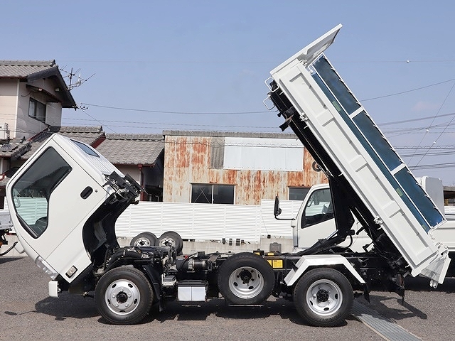 いすゞエルフ三転ダンプ小型（2t・3t）[写真11]