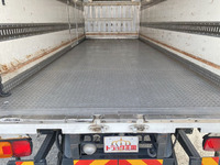 日野レンジャー冷凍車（冷蔵車）中型（4t）[写真12]