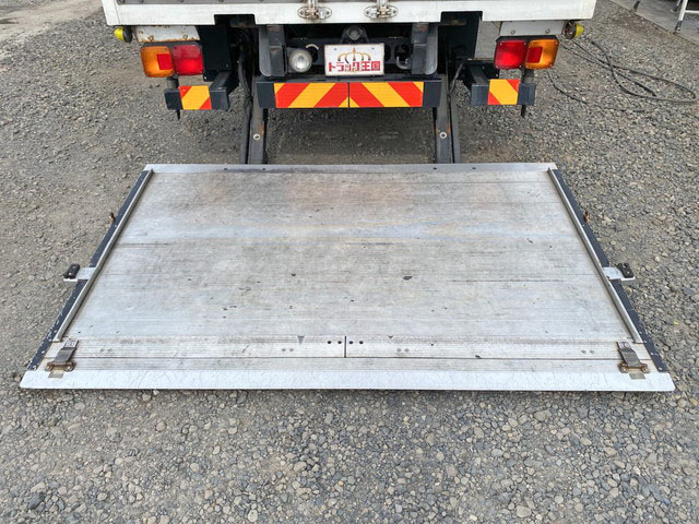 日野レンジャー冷凍車（冷蔵車）中型（4t）[写真17]