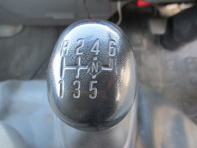 いすゞエルフダブルキャブ（Wキャブ）小型（2t・3t）[写真10]