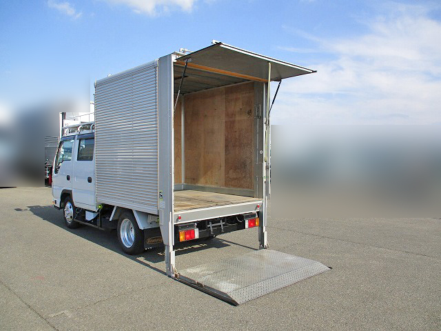 いすゞエルフダブルキャブ（Wキャブ）小型（2t・3t）[写真02]