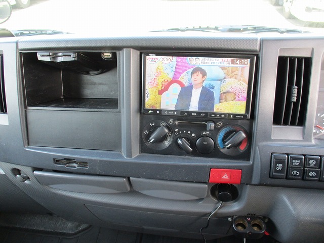 いすゞエルフダブルキャブ（Wキャブ）小型（2t・3t）[写真09]