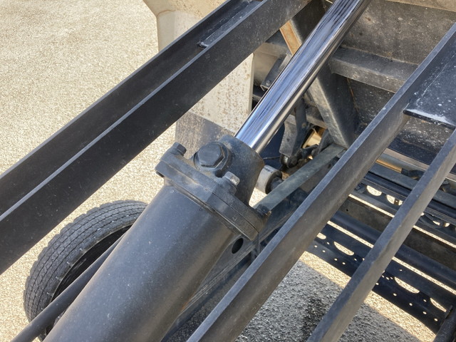 いすゞフォワードダンプ中型（4t）[写真19]