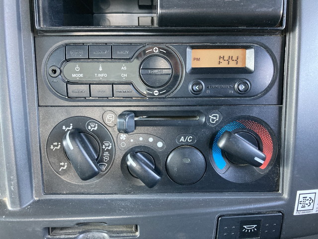 いすゞフォワードダンプ中型（4t）[写真32]