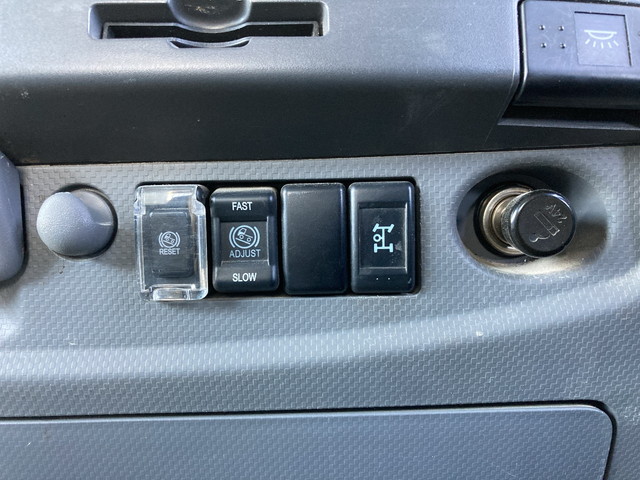 いすゞフォワードダンプ中型（4t）[写真33]