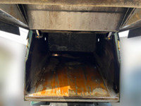 いすゞエルフパッカー車（塵芥車）小型（2t・3t）[写真10]