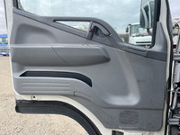 三菱ふそうキャンターアルミバン小型（2t・3t）[写真19]