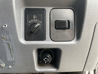 三菱ふそうキャンターアルミバン小型（2t・3t）[写真32]