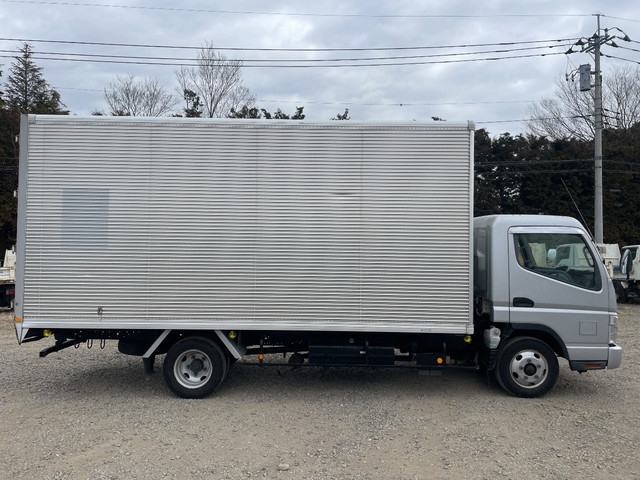 三菱ふそうキャンターアルミバン小型（2t・3t）[写真07]