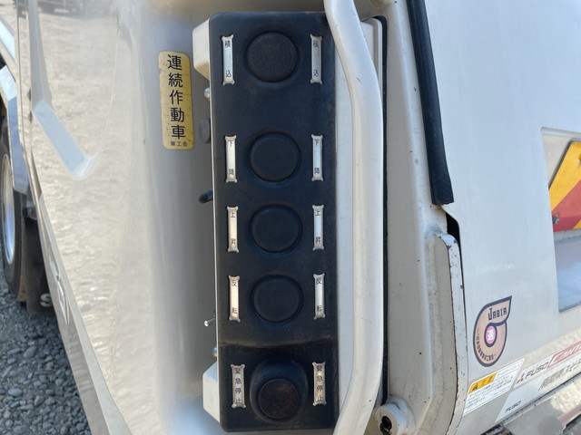 三菱ふそうキャンターパッカー車（塵芥車）小型（2t・3t）[写真11]