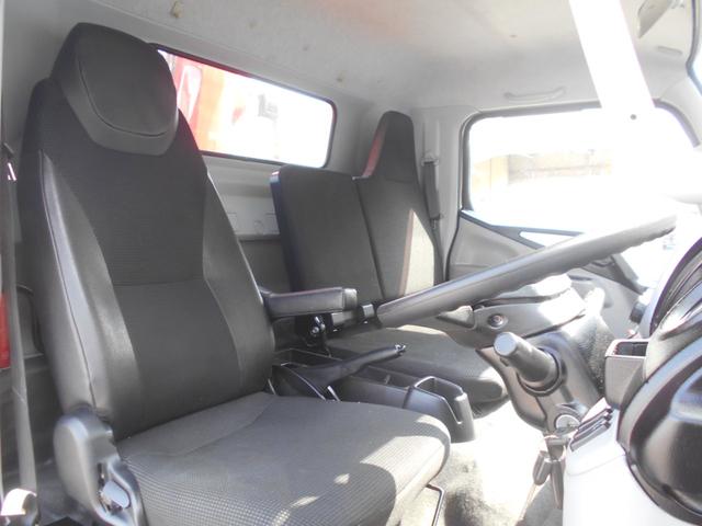 三菱ふそうキャンタークレーン4段小型（2t・3t）[写真28]