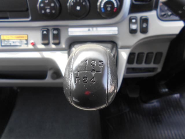 三菱ふそうキャンタークレーン4段小型（2t・3t）[写真32]