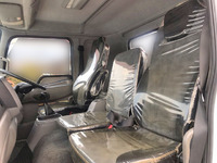 UDトラックスコンドルクレーン4段増トン（6t・8t）[写真29]