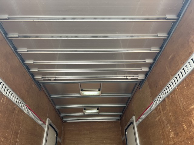 日野デュトロアルミバン小型（2t・3t）[写真11]