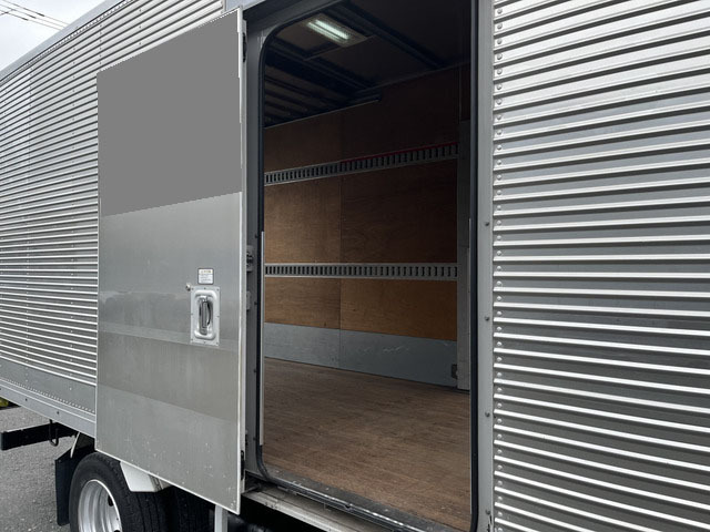 日野デュトロアルミバン小型（2t・3t）[写真23]