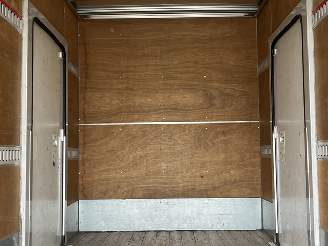 日野デュトロアルミバン小型（2t・3t）[写真26]