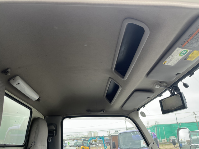 日野デュトロアルミバン小型（2t・3t）[写真34]