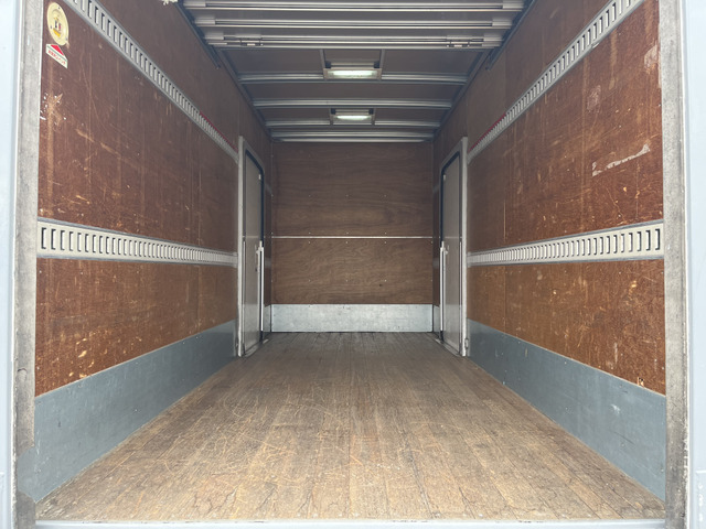 日野デュトロアルミバン小型（2t・3t）[写真08]