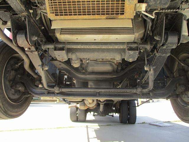 三菱ふそうキャンターセルフクレーン4段小型（2t・3t）[写真19]