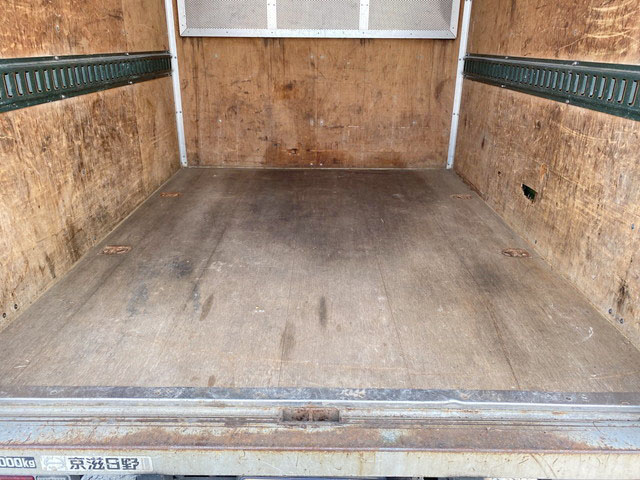 日野デュトロアルミバン小型（2t・3t）[写真13]