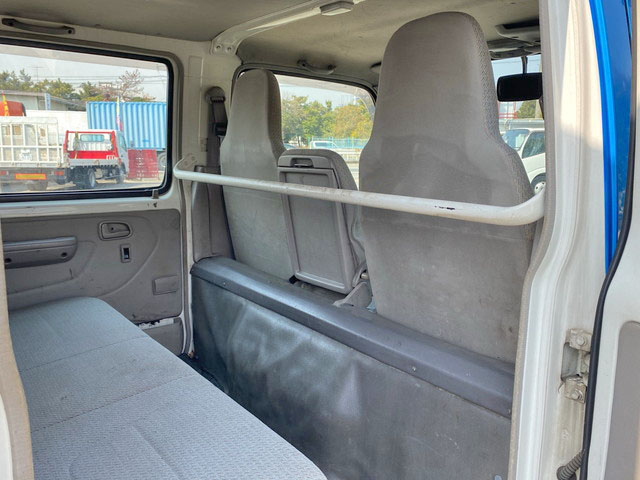 日野デュトロアルミバン小型（2t・3t）[写真27]