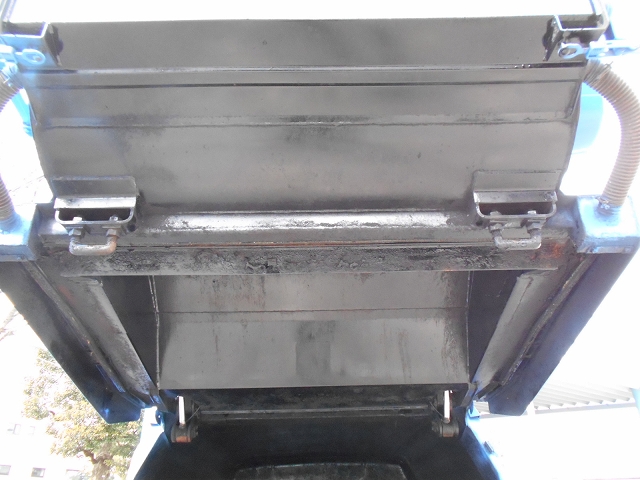 いすゞエルフパッカー車（塵芥車）小型（2t・3t）[写真07]