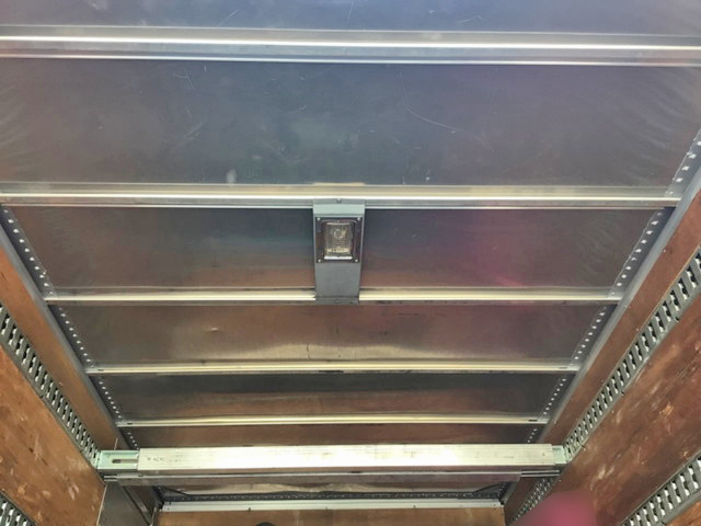 三菱ふそうキャンターアルミバン小型（2t・3t）[写真11]